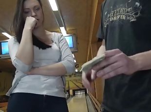 Cuckold allows guy please his cute gf right in bowling club