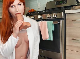 Ginger tranny Evie Envy solo video