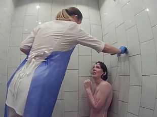 Washing a patient in a private clinic