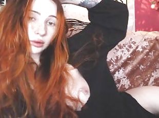 Long-haired streamer girl with a very skinny and pale body ????????????