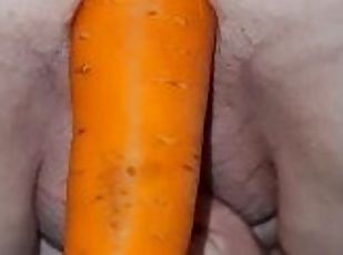 The secret life of carrots: D