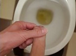 dyakol-masturbation, ihian, baguhan, malaking-titi, gawa-sa-bahay, dyakol, toilet, solo, titi