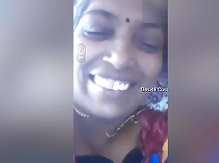 Today Exclusive-mature Bhabhi Showing Her Boobs On Video Call Part 2