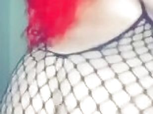 PAWG IN FISHNETS TWERKS FAT ASS