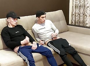 TWO GUYS JERKING DICKS BEFORE SUCKING