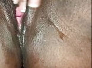 paroasa, masturbare-masturbation, orgasm, pasarica, tasnit, negresa, negru, bbw, cu-degetelul, solo