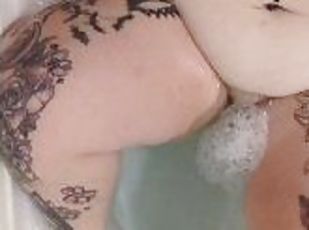 cul, baignade, gros-nichons, masturbation, mamelons, chatte-pussy, amateur, milf, belle-femme-ronde, point-de-vue