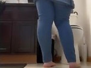 scanje, milf, mami, velike-lepe-ženske, noge, pov, tesno, fetiš, jeans, belka