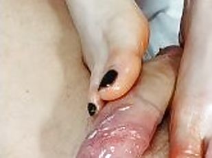 Polish foot fetish, black feet nails. Footjob is her passion, cum on feet, sperm on fingers Full vid