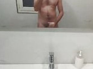 masturbation, amateur, ejaculation-sur-le-corps, énorme-bite, gay, branlette, jeune-18, européenne, euro, attrapée